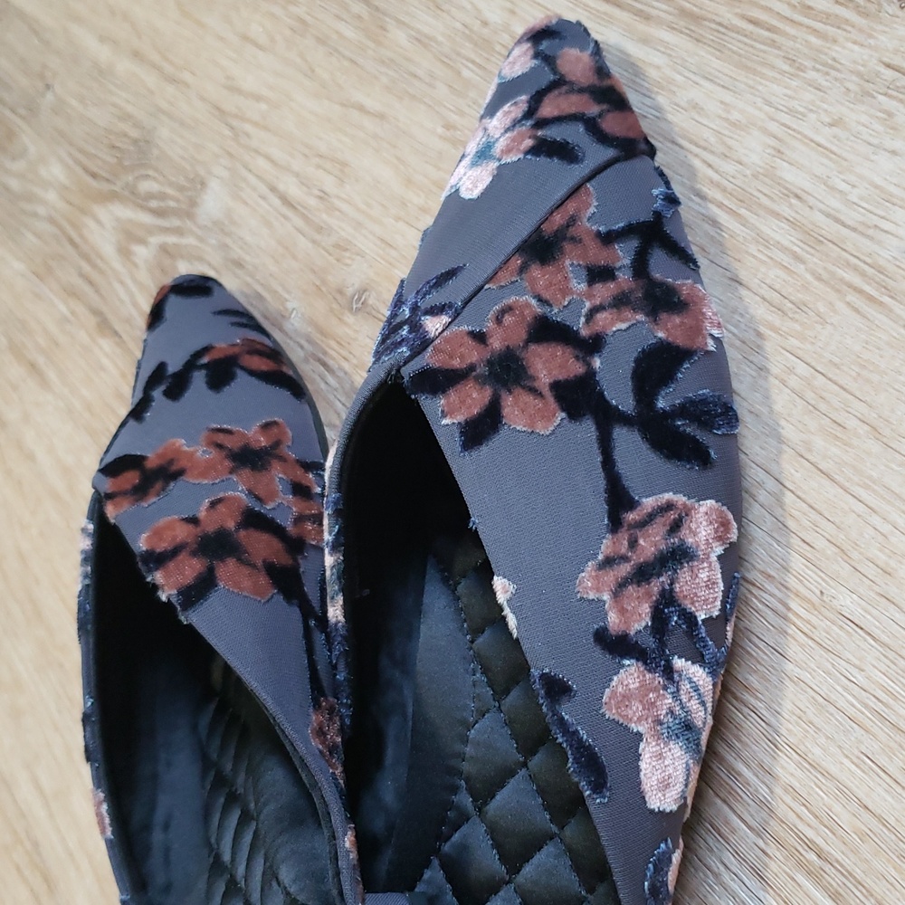 Birdies, The Swan, In Color "Cherry Blossom", Size 9, NWOT - Picture 4 of 9